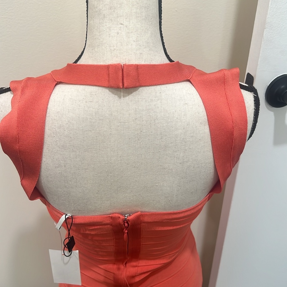 Stunning Herve Leger Paris Peach 3/4 Mermaid/Peplum Dress Size Small - Picture 5 of 8